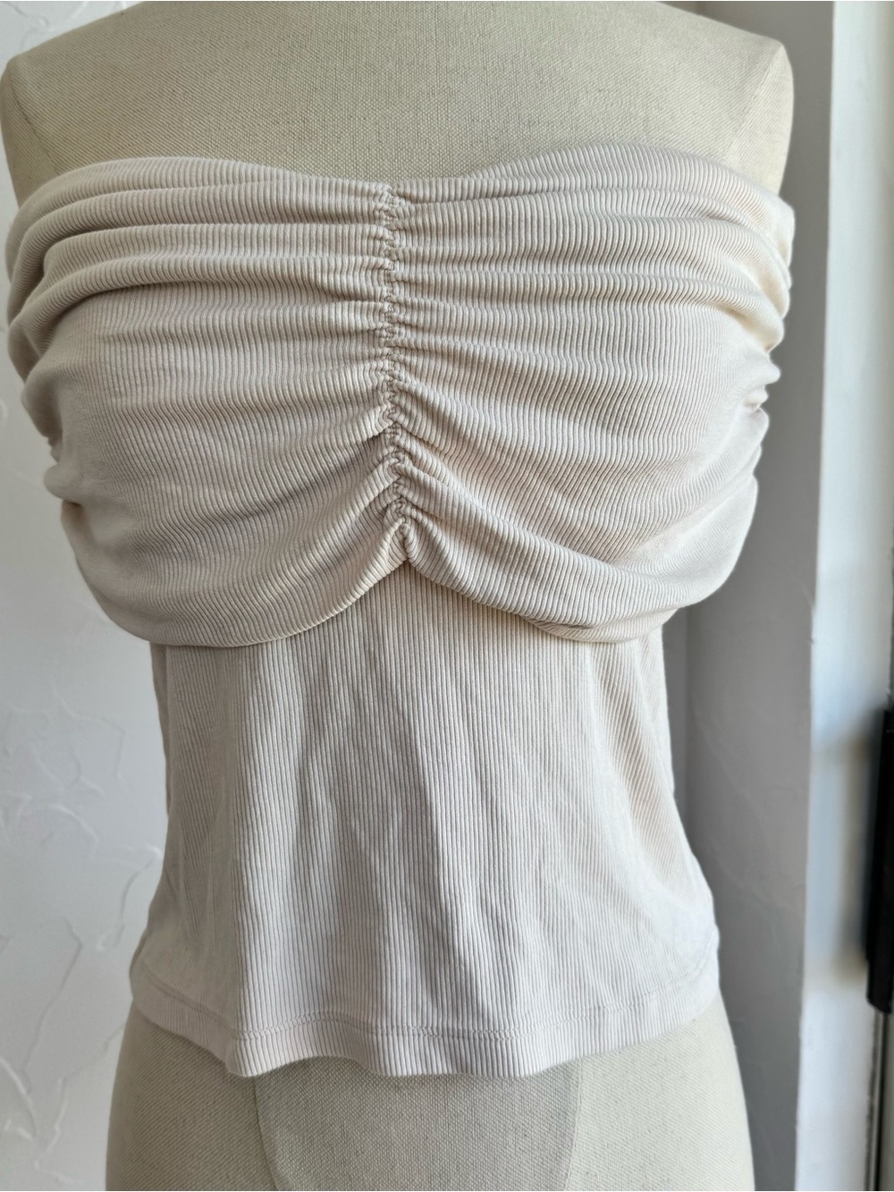 LNA Clothing Ruched Off-the-Shoulder Ribbed Top – Beige